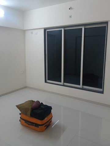 Room in 1 BHK Apartment at Aakar Goregaon Rasik CHS, Goregaon West – for Sale