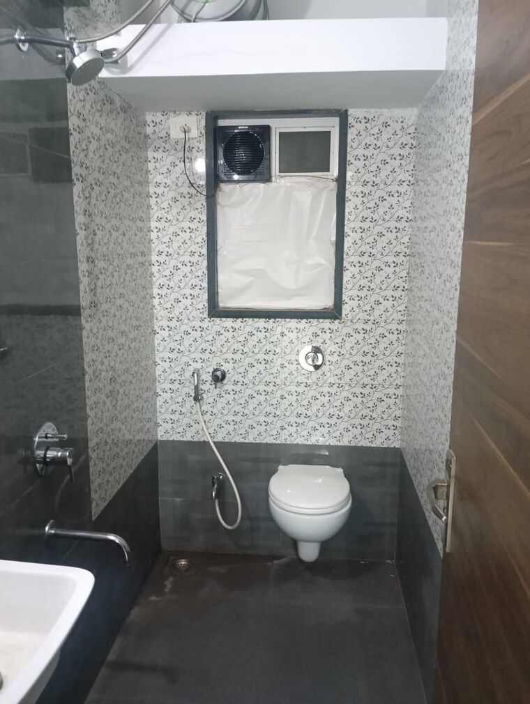 Bathroom, aakar-goregaon-rasik-chs 1 Bedroom 522 Sq.Ft. Apartment In Goregaon West Mumbai 9315427