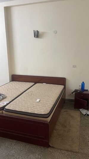Bedroom in 3 BHK Builder Floor at Kailash Colony – for Rent