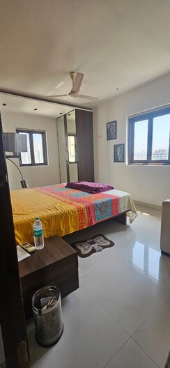 2 BHK Apartment For Sale in Pranik Garden
