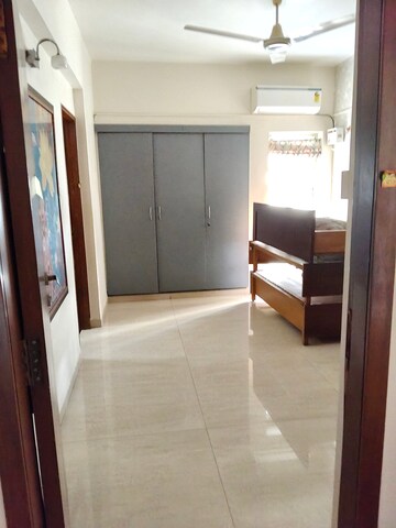 Bathroom in 3 BHK Apartment at Somerset Apartments, Mg Road – for Rent