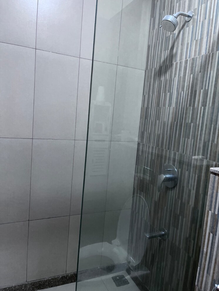 Bathroom, shapoorji-pallonji-vicinia 2 Bedroom 888 Sq.Ft. Apartment In Powai Mumbai 9315453