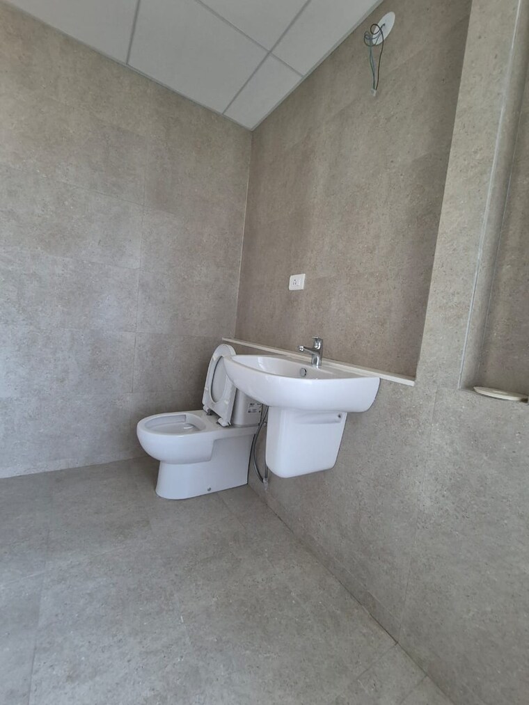 Bathroom, tata-serein 3 Bedroom 1000 Sq.Ft. Apartment In Pokhran Road No Two Thane 9315458