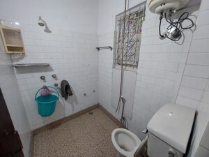 Bathroom in 1.5 BHK Builder Floor at Chittaranjan Park – for Rent