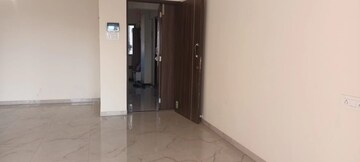 Room in 3 BHK Apartment at Malad West – for Sale