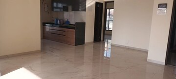 Room in 3 BHK Apartment at Malad West – for Sale