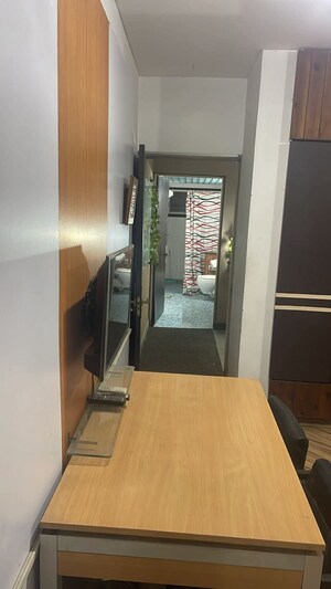 Furnished Amenities in 1.5 BHK Builder Floor at Saket – for Rent