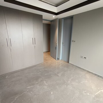 Room in 4 BHK Apartment at Lodha The Park Trump Tower, Kamala Mill – for Rent