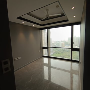 Room in 4 BHK Apartment at Lodha The Park Trump Tower, Kamala Mill – for Rent
