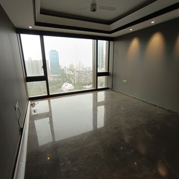 Room in 4 BHK Apartment at Lodha The Park Trump Tower, Kamala Mill – for Rent