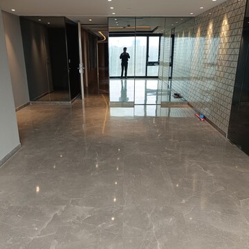 Room in 4 BHK Apartment at Lodha The Park Trump Tower, Kamala Mill – for Rent