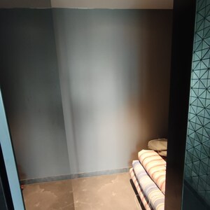 Room in 3 BHK Apartment at Lodha Trump Tower, Kamala Mill – for Rent