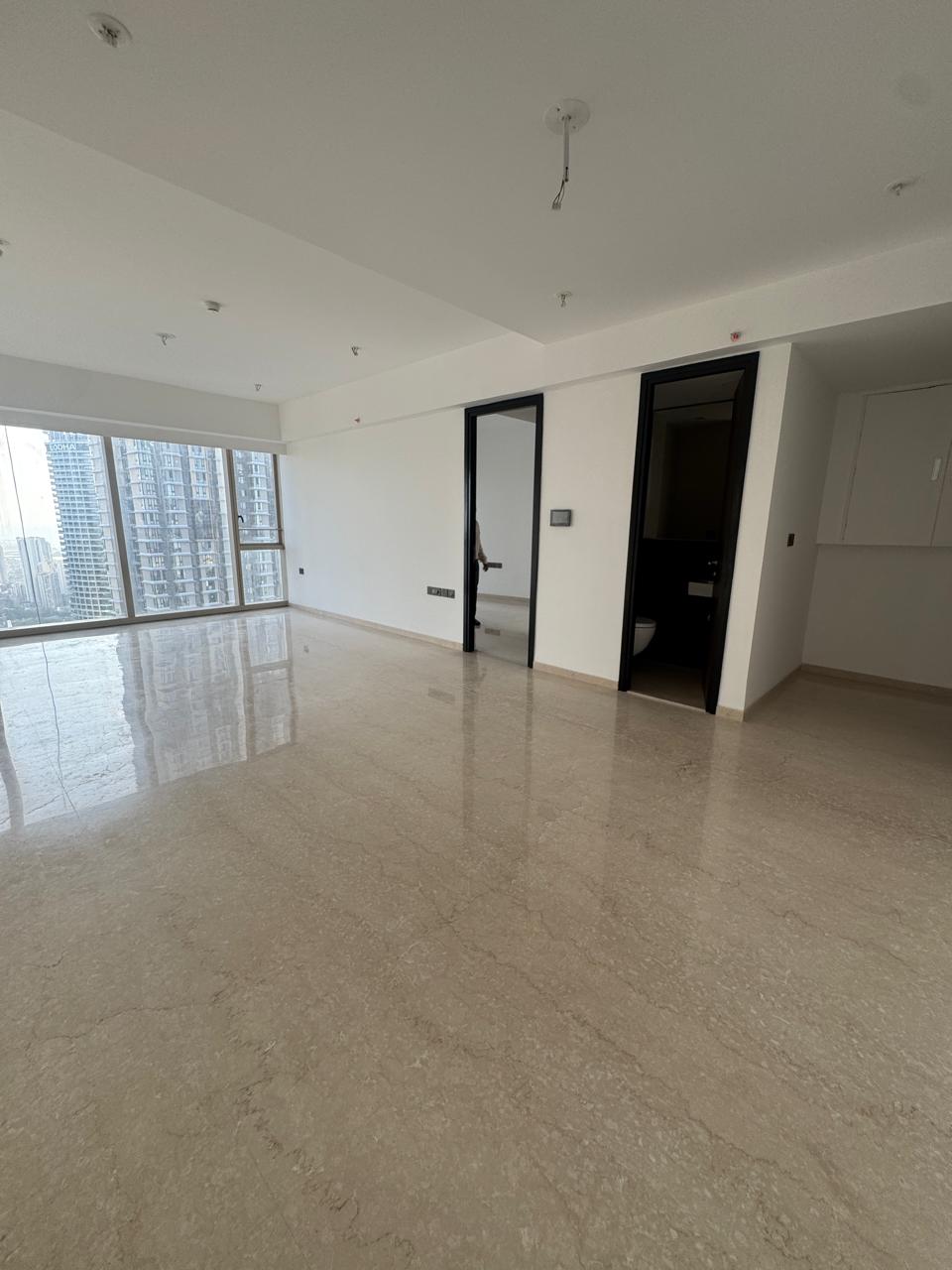 3 BHK + Servant Room Apartment For Rent in Lodha Kiara