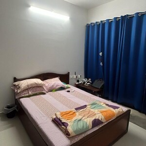 Bedroom in 2 BHK Apartment at Windsor Apartment Bandra West, St. Peters Colony – for Rent