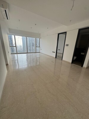 Room in 2 BHK Apartment at Lodha Kiara, Worli – for Rent