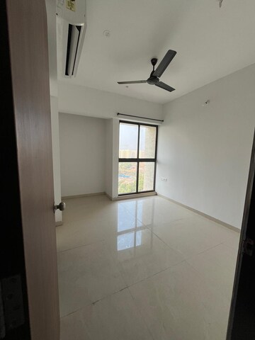 Room in 3 BHK Apartment at Lodha Palava Aurora B and C, Dombivli East – for Rent
