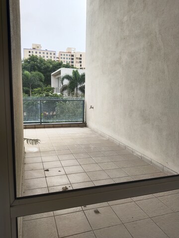 Room in 3 BHK Apartment at Baner – for Rent