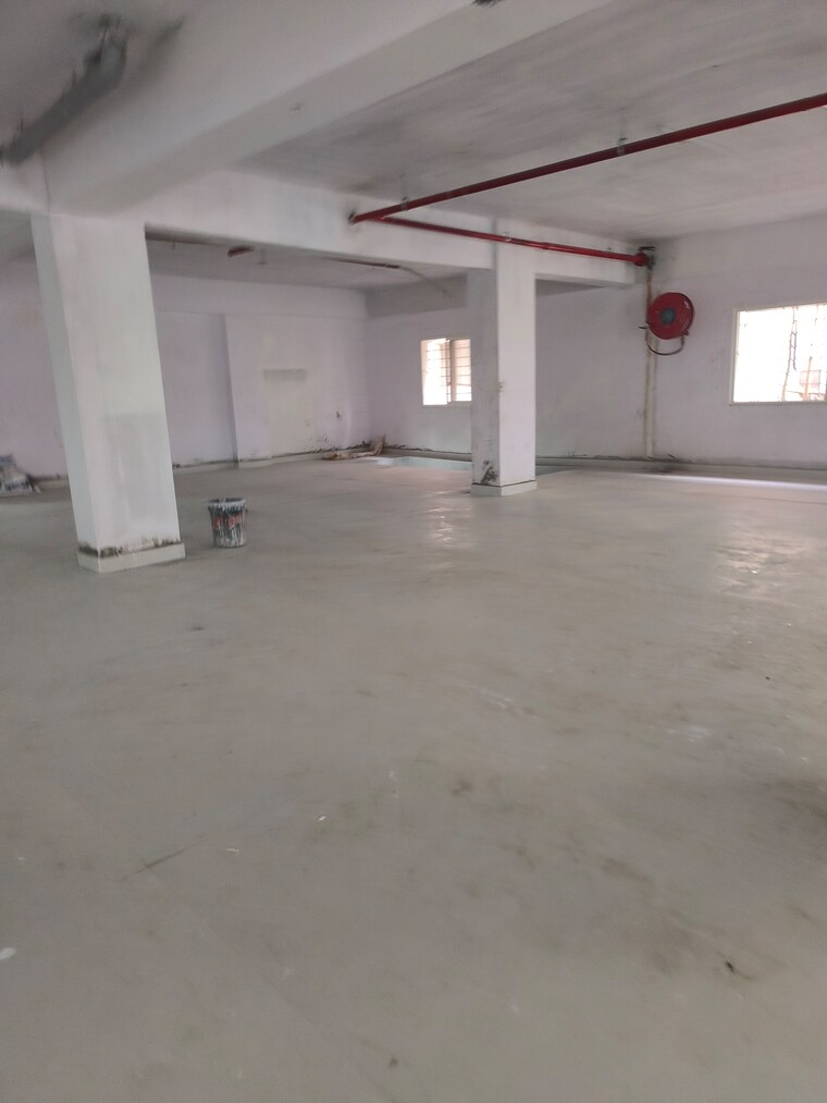  Parking, dwaraka nagar Commercial Office Space 100 Sq.Ft. In Dwaraka Nagar Vizag 9315531