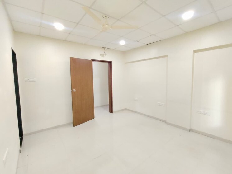 Room, baner Commercial Office Space 1790 Sq.Ft. In Baner Pune 9315540