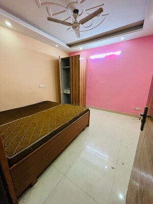 1 BHK Builder Floor For Rent in Chattarpur