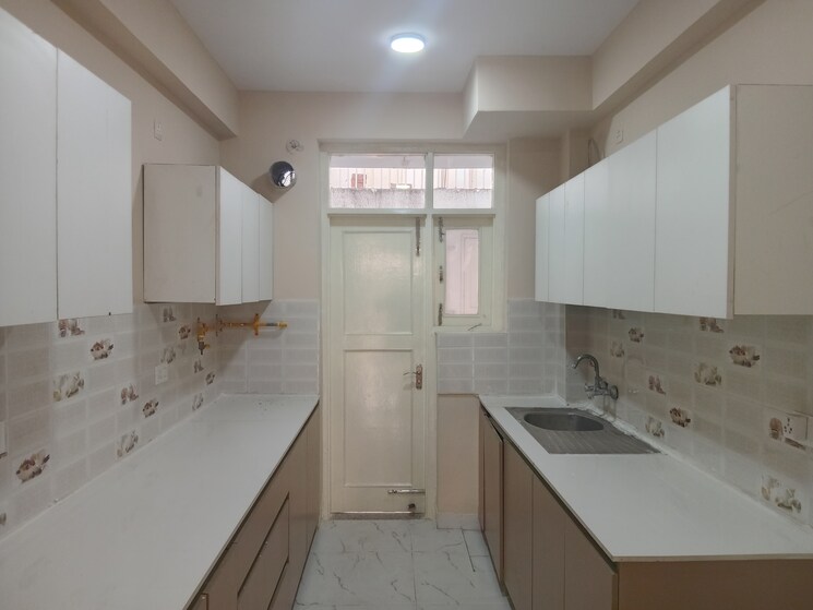 Kitchen, tdi-the-grand-retreat 3 Bedroom 250 Sq.Yd. Builder Floor In Sector 88 Faridabad 9315104