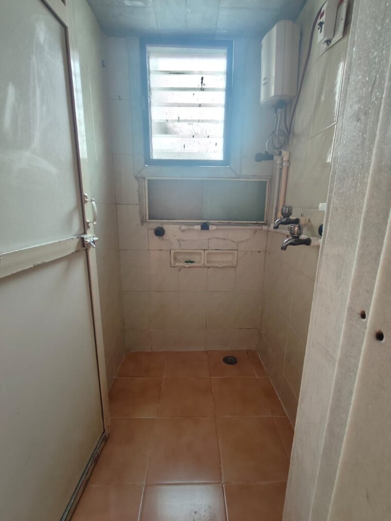 Bathroom, rishikesh-chs 1 Bedroom 500 Sq.Ft. Apartment In Malad West Mumbai 9315574