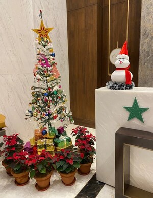 Furnished Amenities in 4 BHK Apartment at DLF The Crest, Sector 54 – for Sale