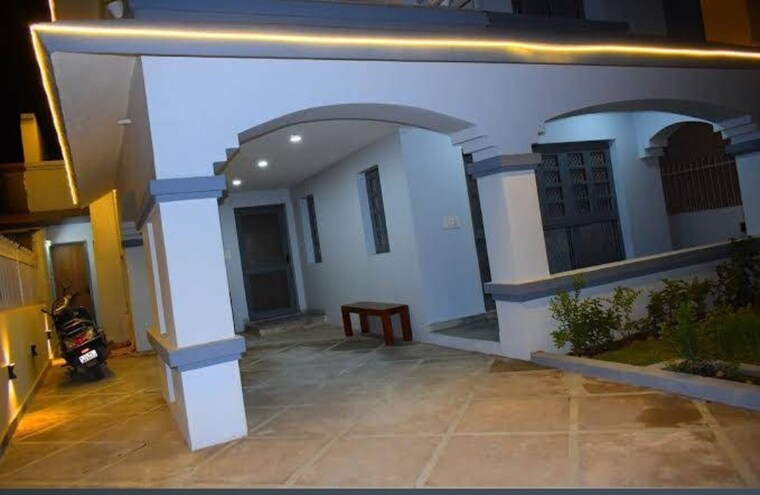 Living Room, emaar-the-palm-spring-villas 5 Bedroom 360 Sq.Yd. Villa In Sector 54 Gurgaon 9315578