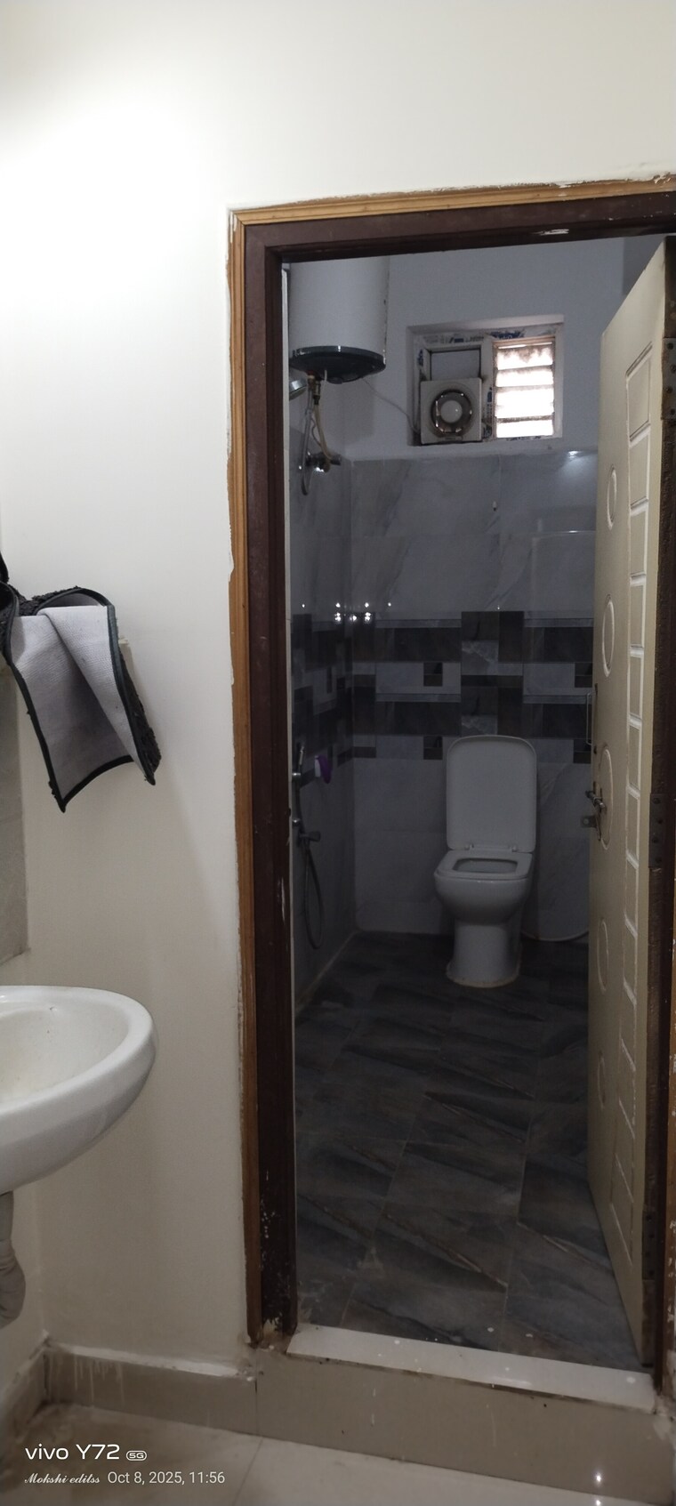 Bathroom, pavani-laxmi-nivas 2 Bedroom 1200 Sq.Ft. Apartment In Madhapur Hyderabad 9315589