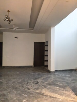 Room in 1 BHK Builder Floor at Chattarpur – for Rent