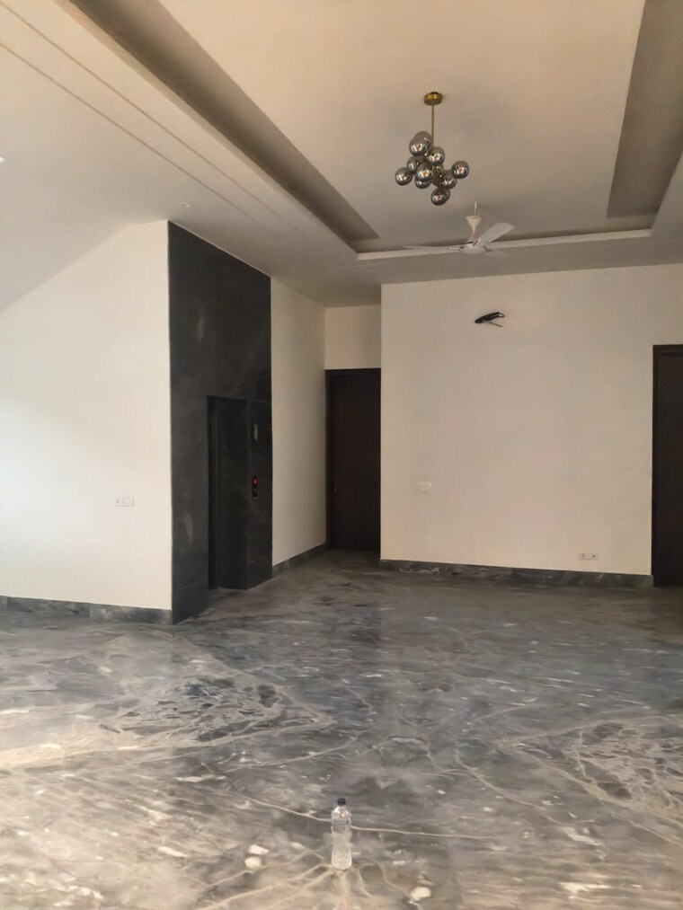 Room, chattarpur 1 Bedroom 650 Sq.Ft. Builder Floor In Chattarpur Delhi 9315586
