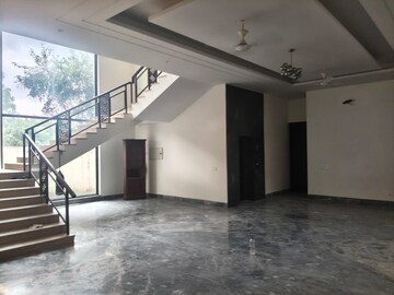 Room in 1 BHK Builder Floor at Chattarpur – for Rent