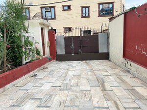 Bedroom in 1 BHK Builder Floor at Chattarpur – for Rent