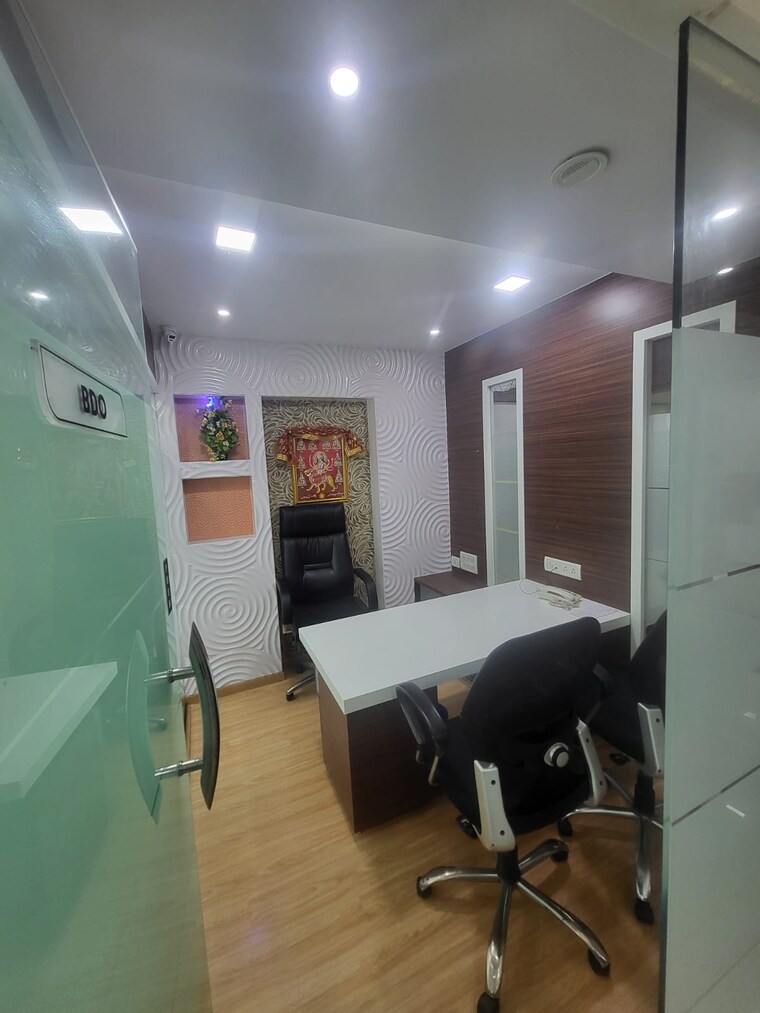 Team Area, mahaavir-the-landmark Commercial Office Space 2000 Sq.Ft. In Kharghar Sector 7 Navi Mumbai 9315607