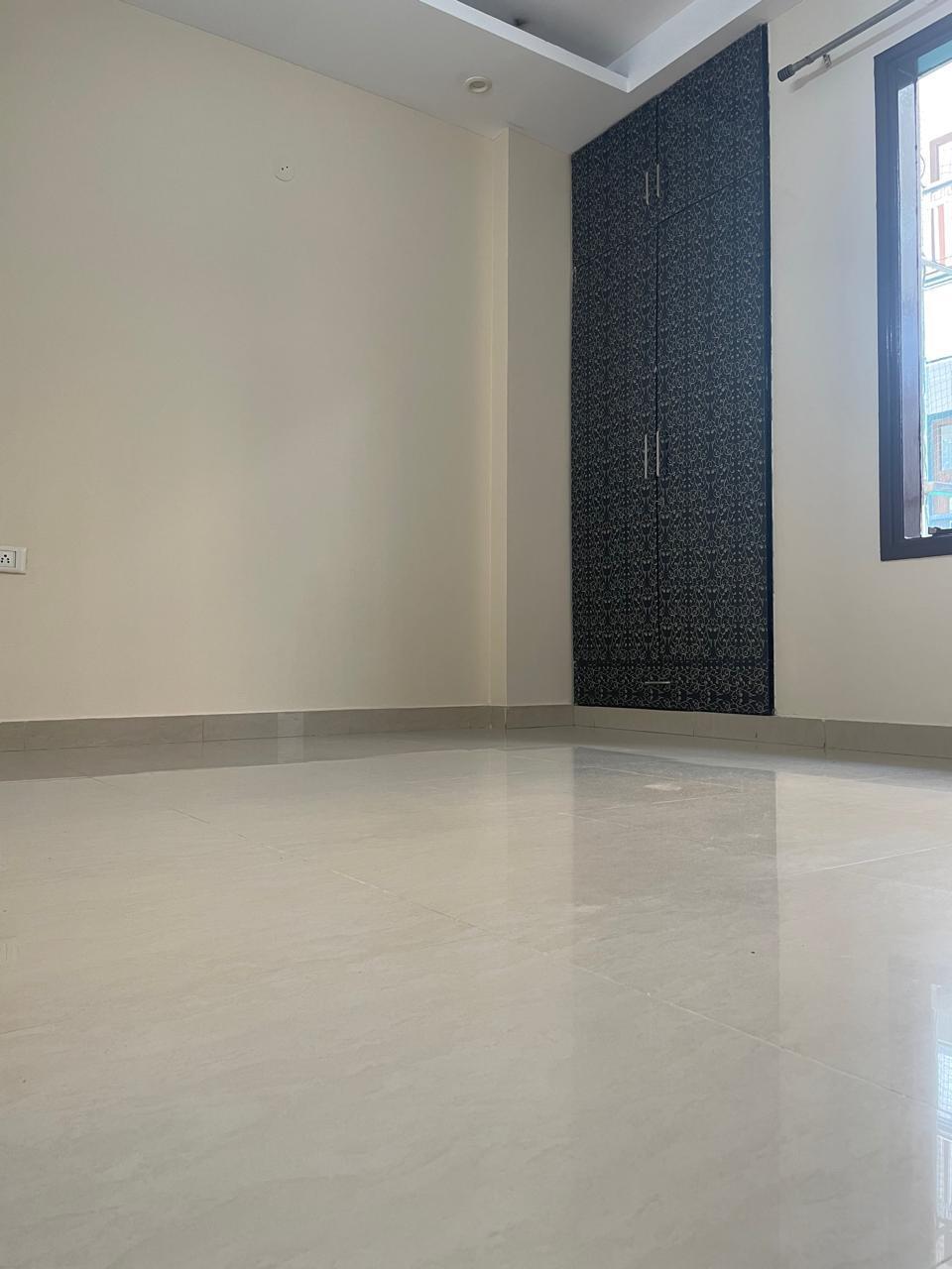 2 BHK + Pooja Room Builder Floor For Rent in Sector 9A