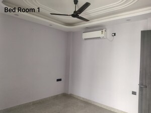 Room in 3 BHK Builder Floor at BPTP Amstoria Country Floor, Sector 102 – for Rent