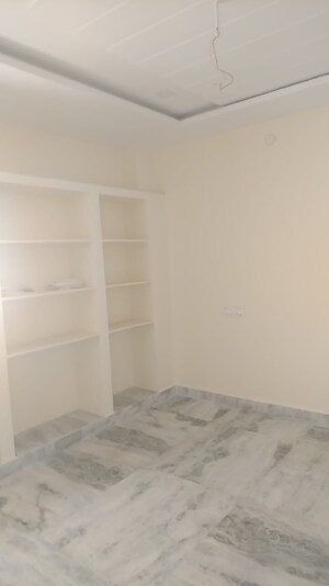 Room in 3 BHK Apartment at Mehdipatnam – for Sale