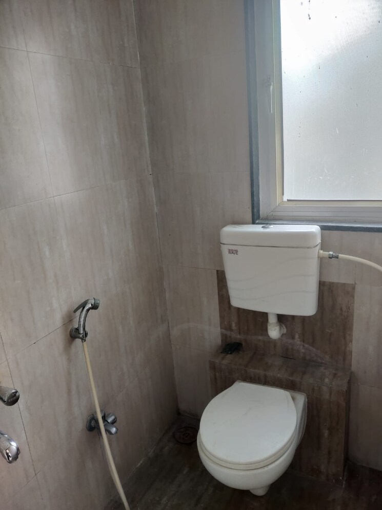 Bathroom, yugal-kaushalya 2 Bedroom 943 Sq.Ft. Apartment In Hadapsar Pune 9315700