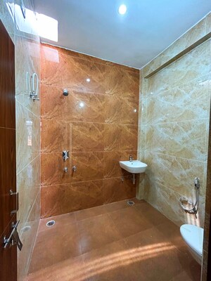 Bathroom in 3 BHK Villa at Arsha Madhav Greens, Gomti Nagar – for Sale