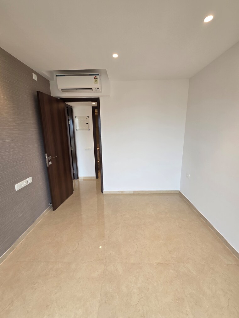 Room, hiranandani-highland 2 Bedroom 615 Sq.Ft. Apartment In Powai Mumbai 9315348