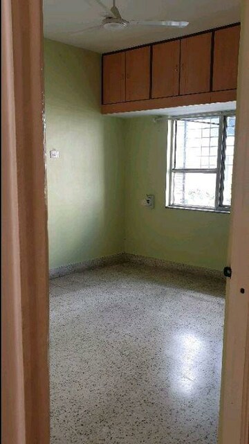 Room in 2 BHK Apartment at Shivajinagar – for Rent