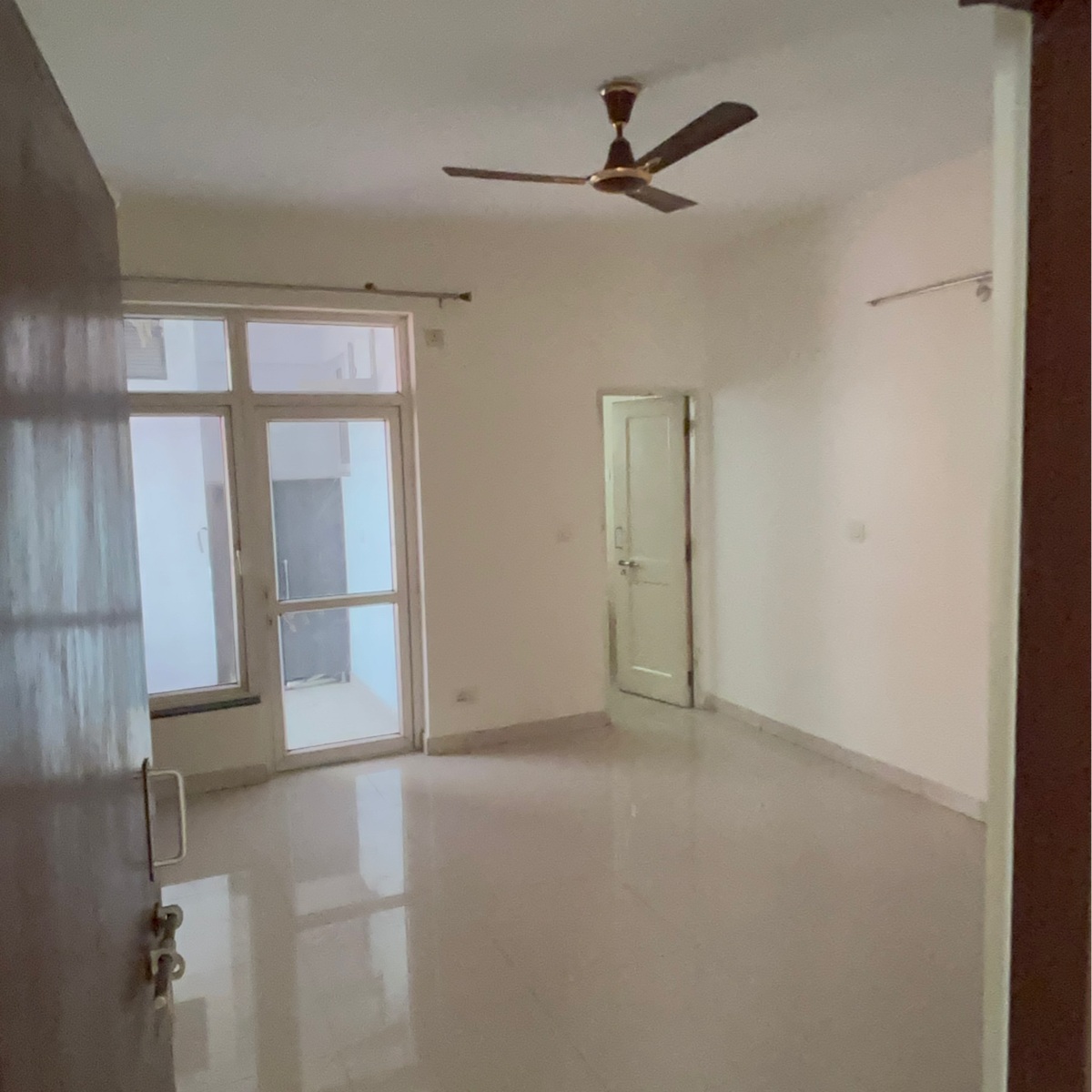 3.5 BHK + Servant Room Apartment For Rent in Hestia Apartment