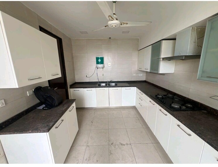 Kitchen, abw-la-lagune 4 Bedroom 4050 Sq.Ft. Apartment In Sector 54 Gurgaon 9315919