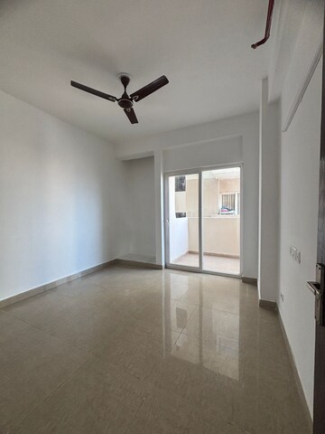 2 BHK Apartment For Sale in Wave City, Wave City