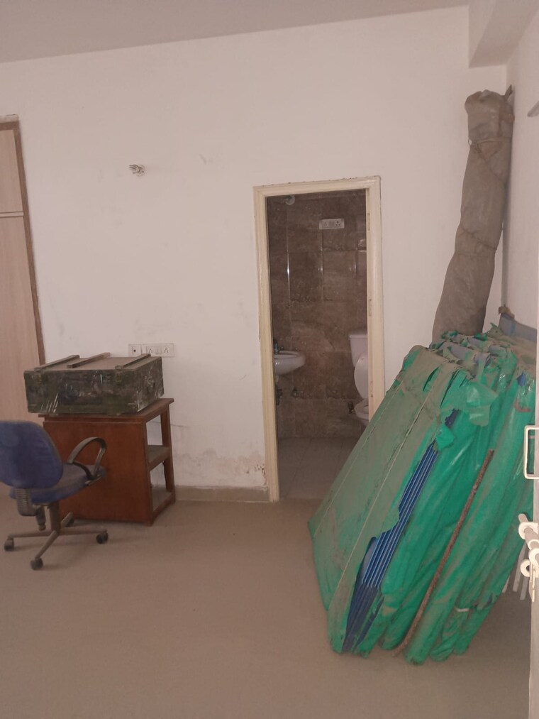 Bedroom, the-defence-personnel 4 Bedroom 3000 Sq.Ft. Apartment In Sector 45 Faridabad 9315936