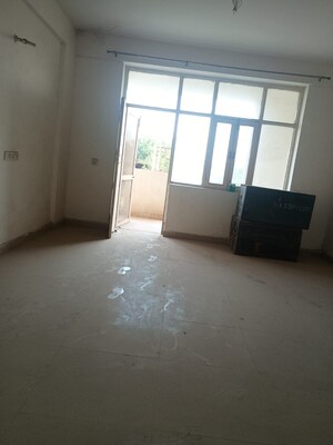 Room in 4 BHK Apartment at The Defence Personnel, Sector 45 – for Sale