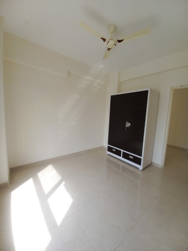 Room, signature-the-millennia-3 2 Bedroom 687 Sq.Ft. Apartment In Sector 37d Gurgaon 9315948