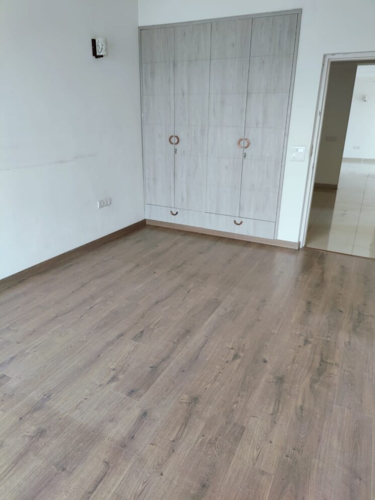 Room, emaar-palm-gardens 3 Bedroom 1900 Sq.Ft. Apartment In Sector 83 Gurgaon 9315957