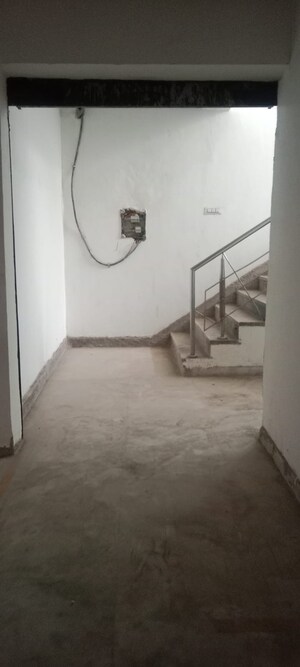 Parking in  Industrial Plot at Sector 63 – for Rent