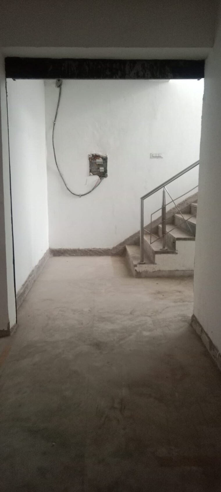  Parking, sector 63 Commercial Industrial Plot 1600 Sq.Ft. In Sector 63 Noida 9315955